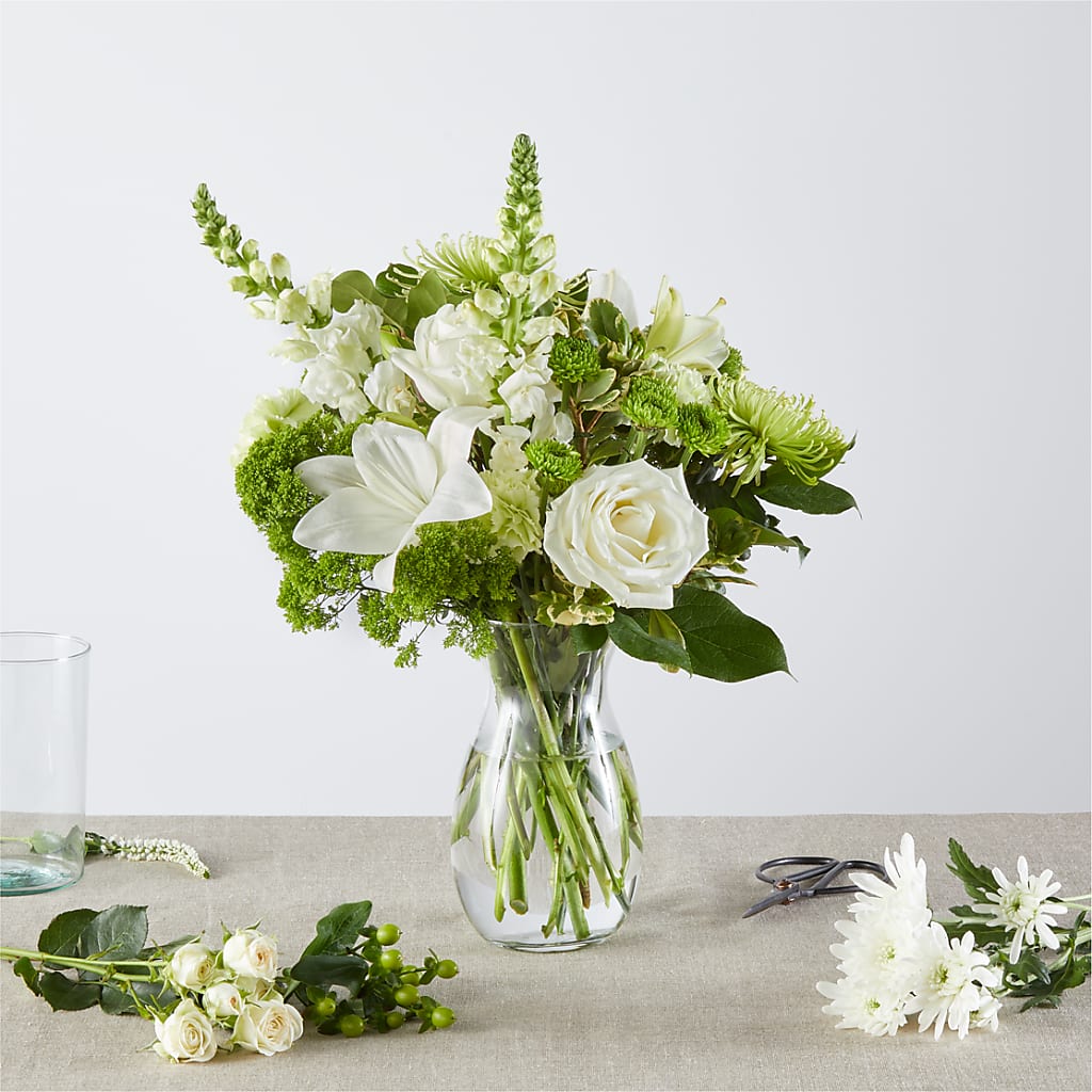 Irish Garden - A Florist Original – BETTY'S FLOWERS AND GIFTS, Watsonville CA