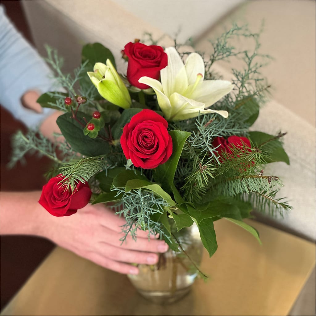 Glittering Lights Bouquet – BETTY'S FLOWERS AND GIFTS, Watsonville CA