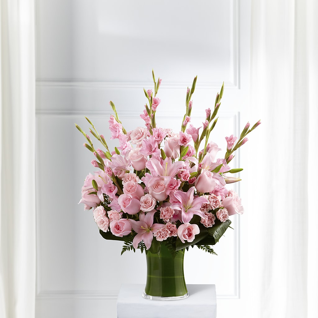 Lovely Tribute Bouquet – BETTY'S FLOWERS AND GIFTS, Watsonville CA