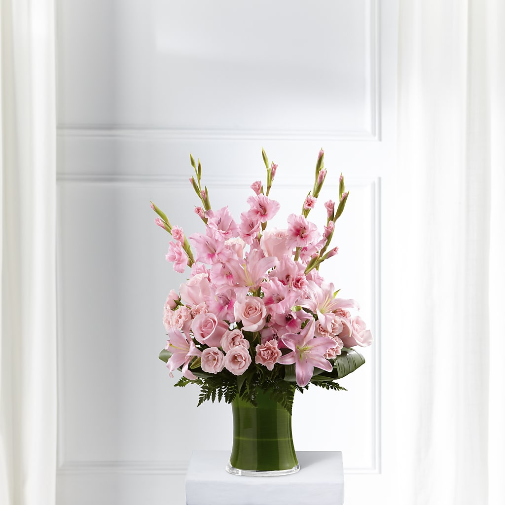 Lovely Tribute Bouquet – BETTY'S FLOWERS AND GIFTS, Watsonville CA