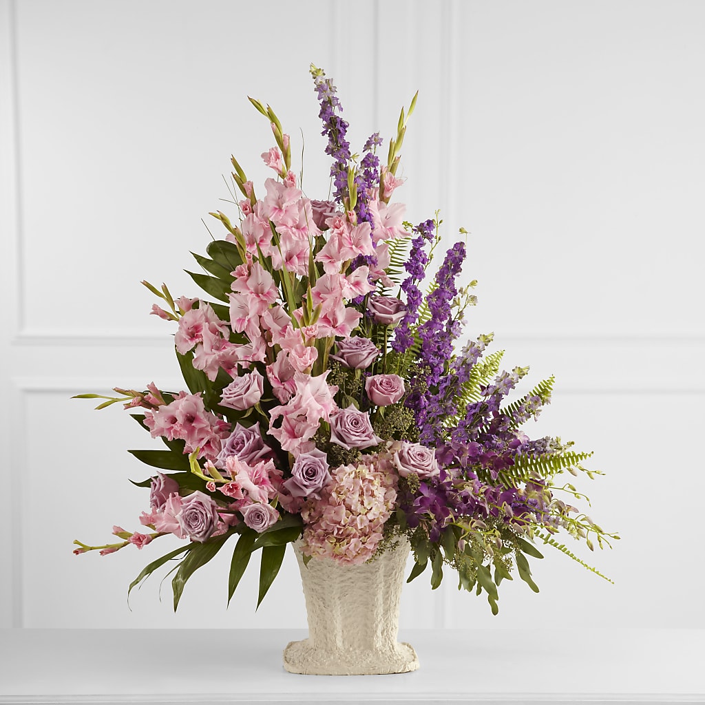 Flowing Garden Arrangement – BETTY'S FLOWERS AND GIFTS, Watsonville CA