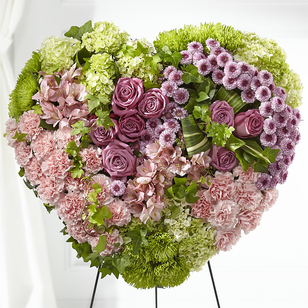 Heartwarming Standing Heart – BETTY'S FLOWERS AND GIFTS, Watsonville CA