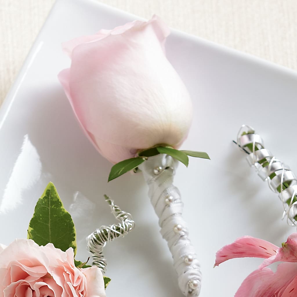 Pink Rose Boutonniere – BETTY'S FLOWERS AND GIFTS, Watsonville CA
