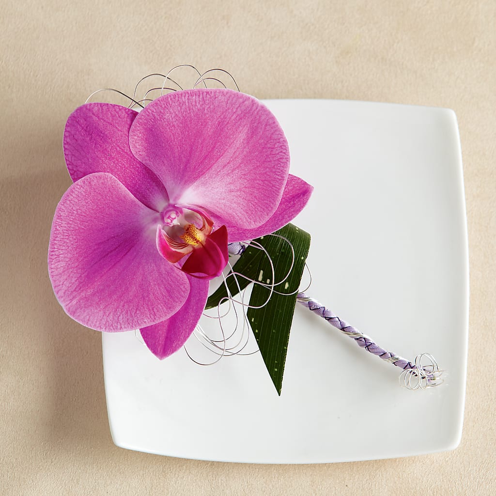 Glorious Boutonniere – BETTY'S FLOWERS AND GIFTS, Watsonville CA