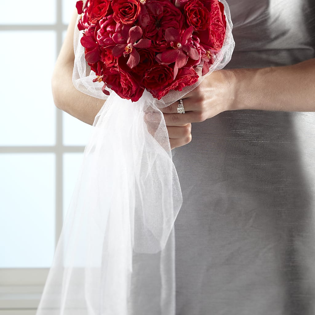 Desire Bouquet – BETTY'S FLOWERS AND GIFTS, Watsonville CA