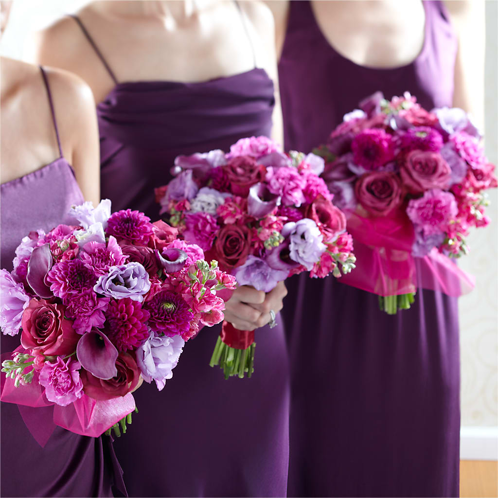 Bridesmaid's Garden Bouquet – BETTY'S FLOWERS AND GIFTS, Watsonville CA