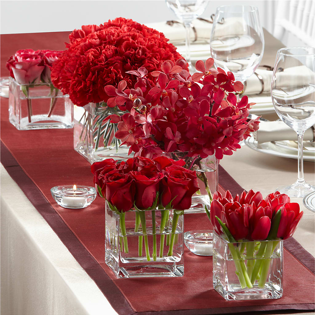 Modern Grace Centerpiece – BETTY'S FLOWERS AND GIFTS, Watsonville CA
