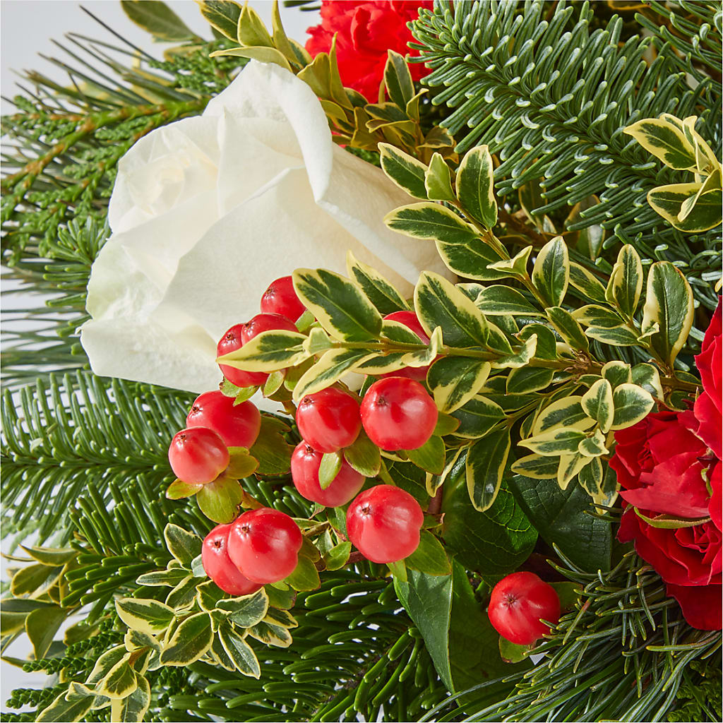 December Dreams Centerpiece – BETTY'S FLOWERS AND GIFTS, Watsonville CA