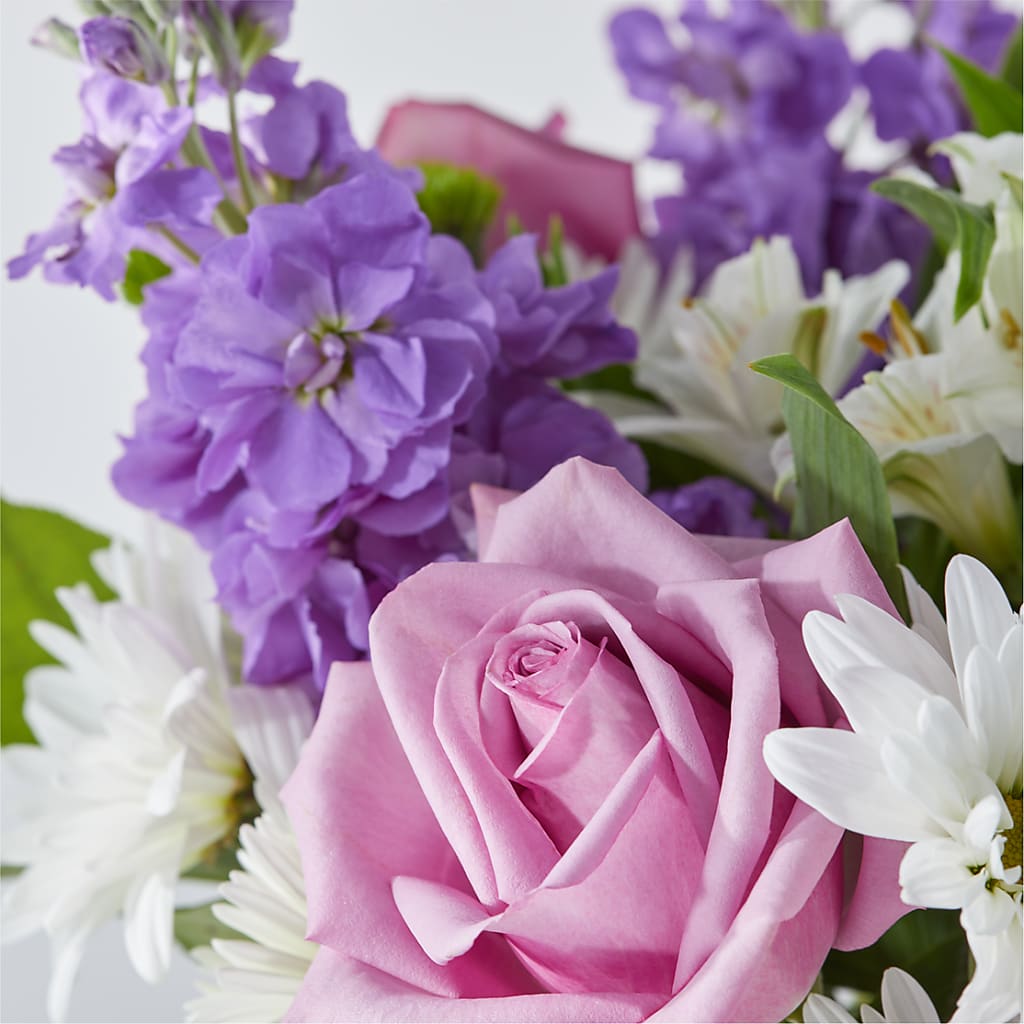 Garden of Peace Bouquet – BETTY'S FLOWERS AND GIFTS, Watsonville CA