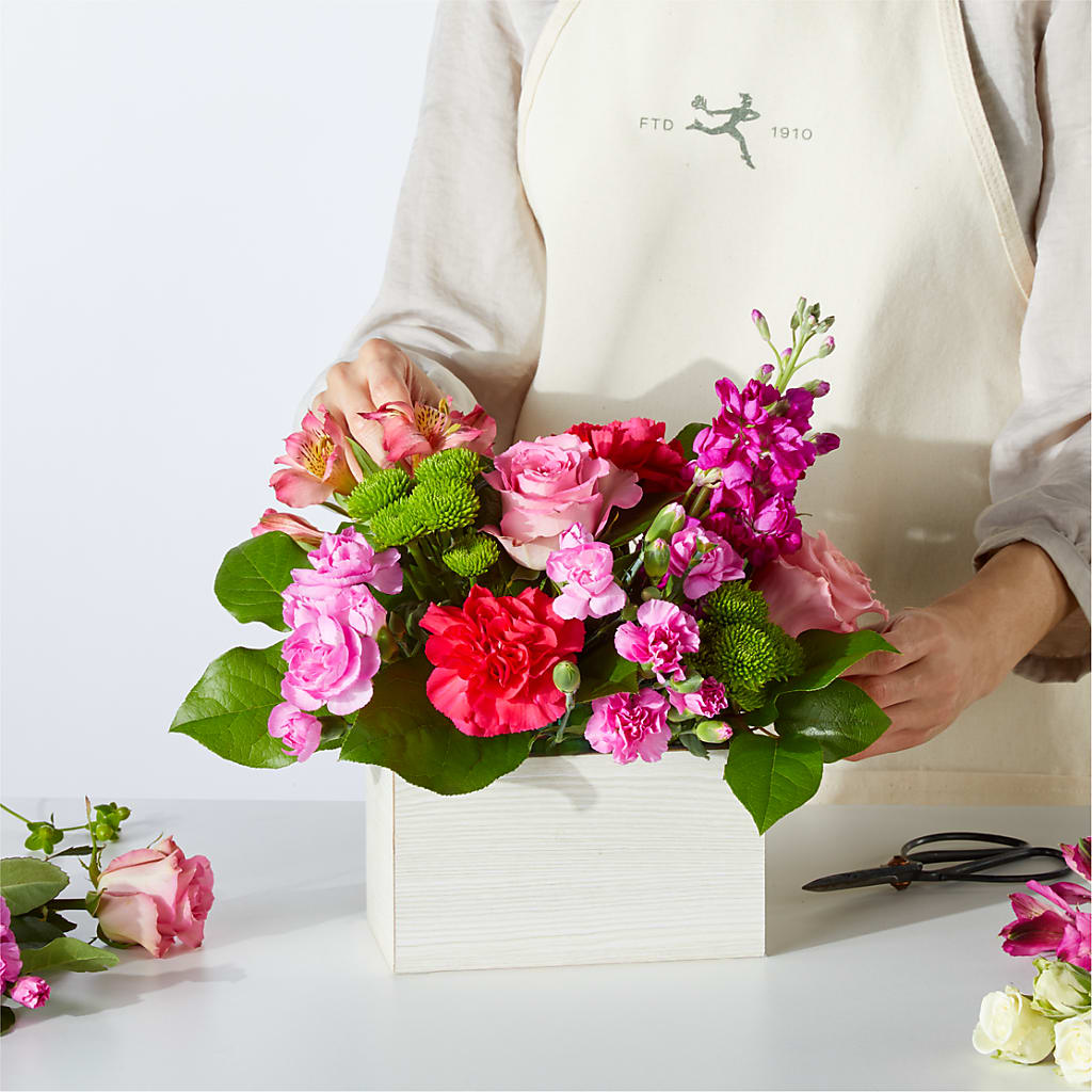 Sweetberry Box – A Florist Original – BETTY'S FLOWERS AND GIFTS, Watsonville CA