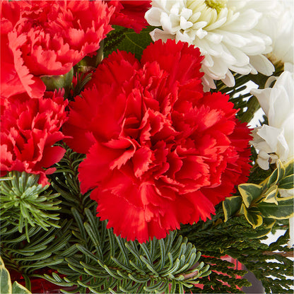 Christmas Market Bouquet – BETTY'S FLOWERS AND GIFTS, Watsonville CA