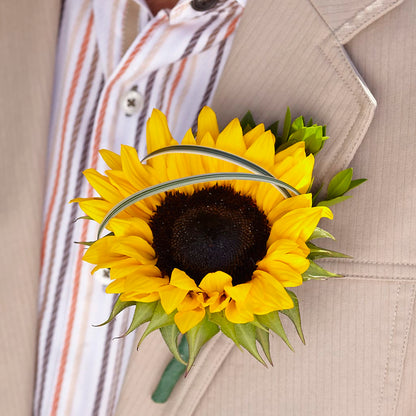 Free Spirit Boutonniere – BETTY'S FLOWERS AND GIFTS, Watsonville CA
